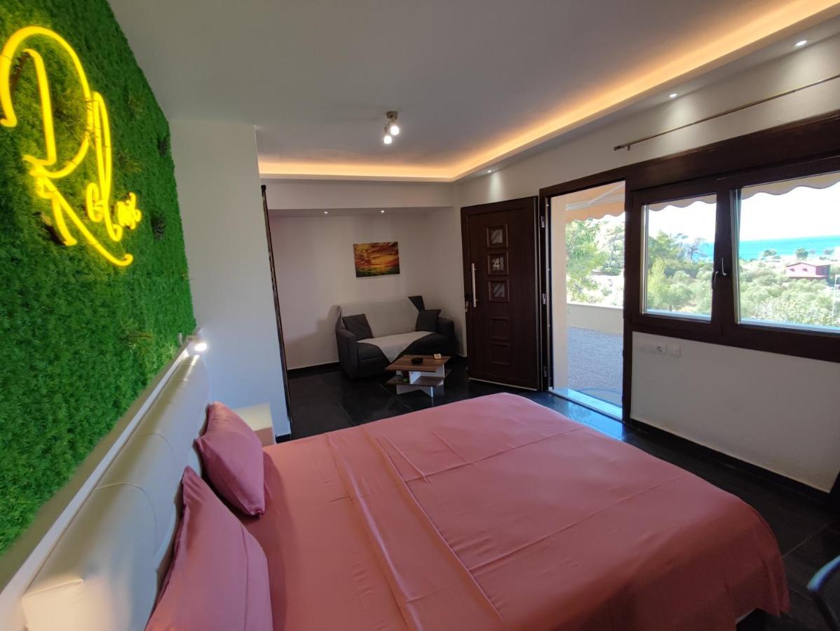Theasis 4 Luxury Studio With Sea View Neos Marmaras Exterior photo